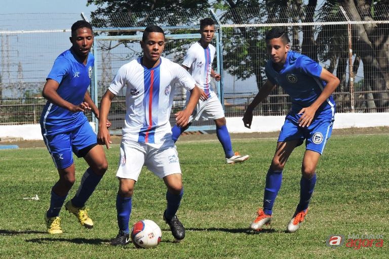 Equipe sub18 perdeu a invencibilidade em São Carlos. Foto: Gustavo Curvelo/Divulgação -