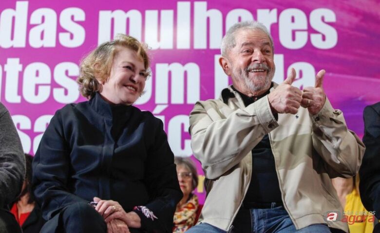 15/08/2016- Santo André- SP, Brasil- Ex-presidente Lula e sua esposa Marisa Letícia durante encontro das mulheres e militantes que marca os 10 anos da lei Maria da Penha, na Casa Portugal. Foto: Heinrich Aikawa/ Instituto Lula -