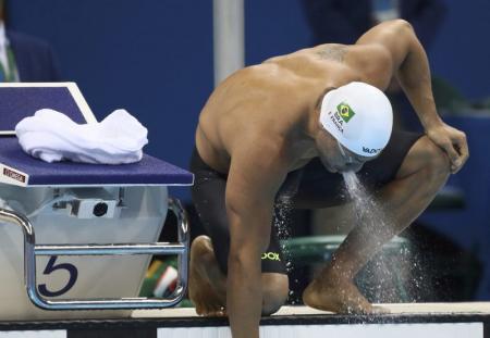 Felipe França se preparara para semifinal dos 100m peito. Foto: Reuters/Stefan Wermuth -