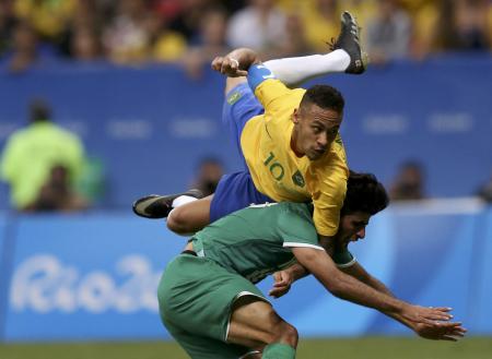 Neymar em jogo do Brasil contra o Iraque Foto: Reuters/Ueslei Marcelino -
