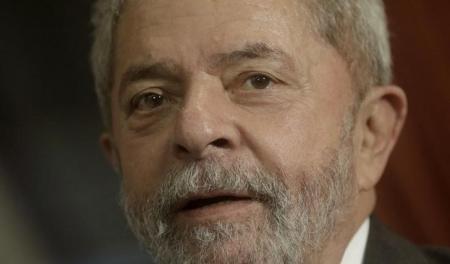 Ex-presidente Luiz Inácio Lula da Silva durante reunião com membros do Partido dos Trabalhadores. Foto: Reuters/Paulo Whitaker -