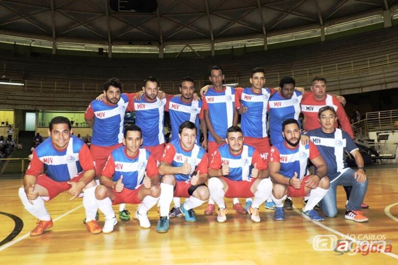 Equipe vice-campeã da Série B do futsal em 2016 é estreante no futebol de campo. Foto: Gustavo Curvelo/Divulgação - 