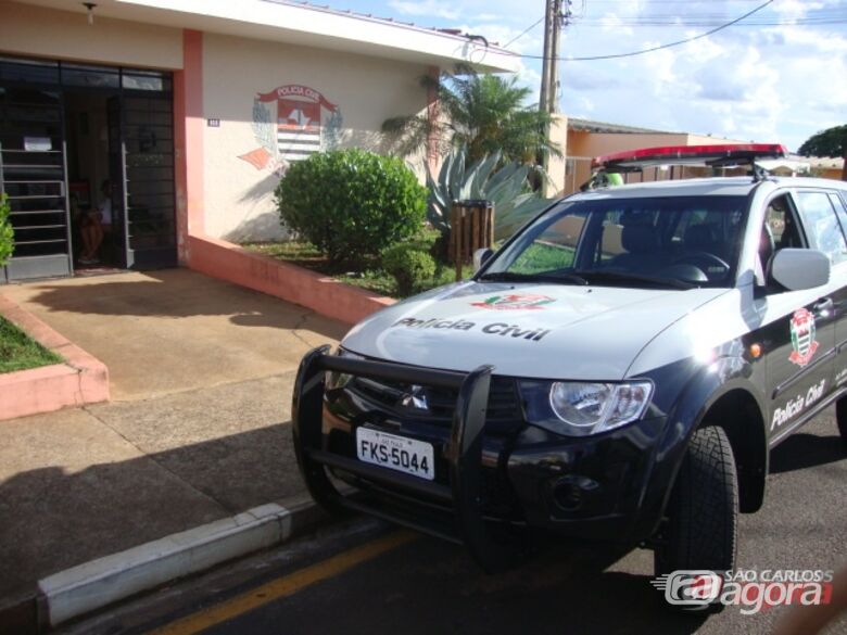 Acusada foi detida por policiais da delegacia de Ibaté. - 