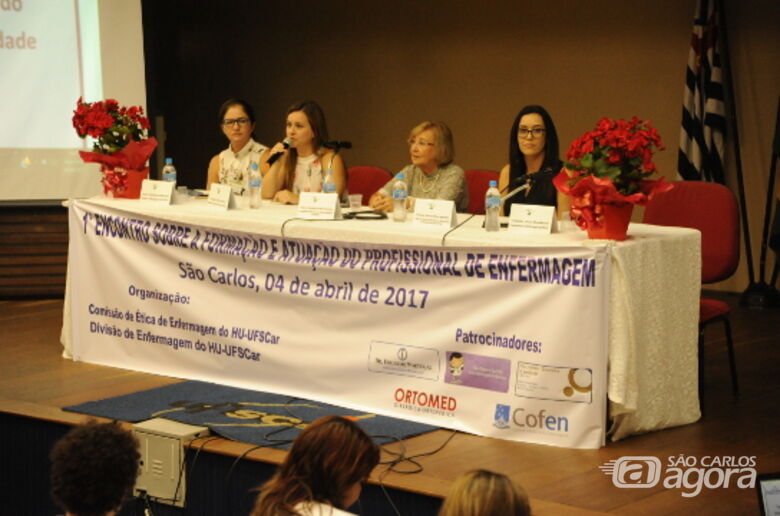 Conselheiras participaram de Encontro sobre formação e atuação dos enfermeiros. Foto: Matheus Mazini - 