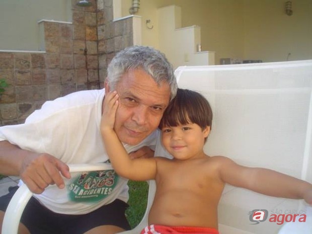 O engenheiro Antonio Carlos Ratto e o filho Lucas. (foto arquivo pessoal) -