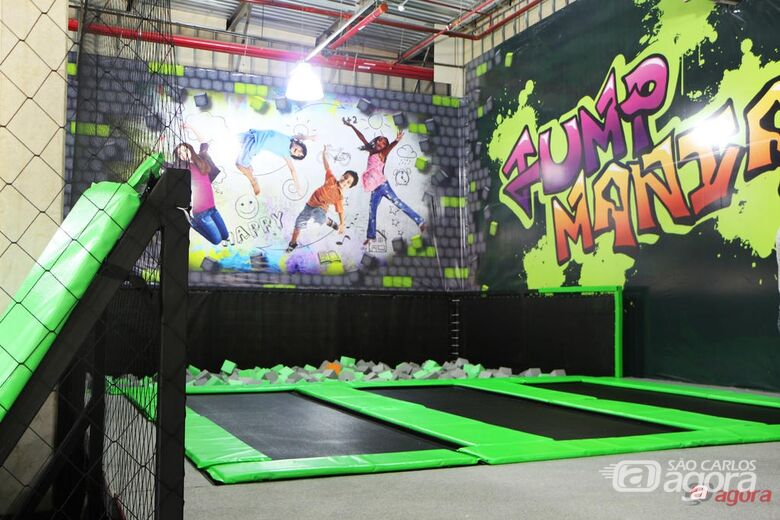 Iguatemi São Carlos recebe o maior parque de trampolins do Brasil -