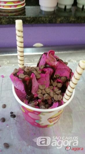 Pitaia com gotas de chocolate - 