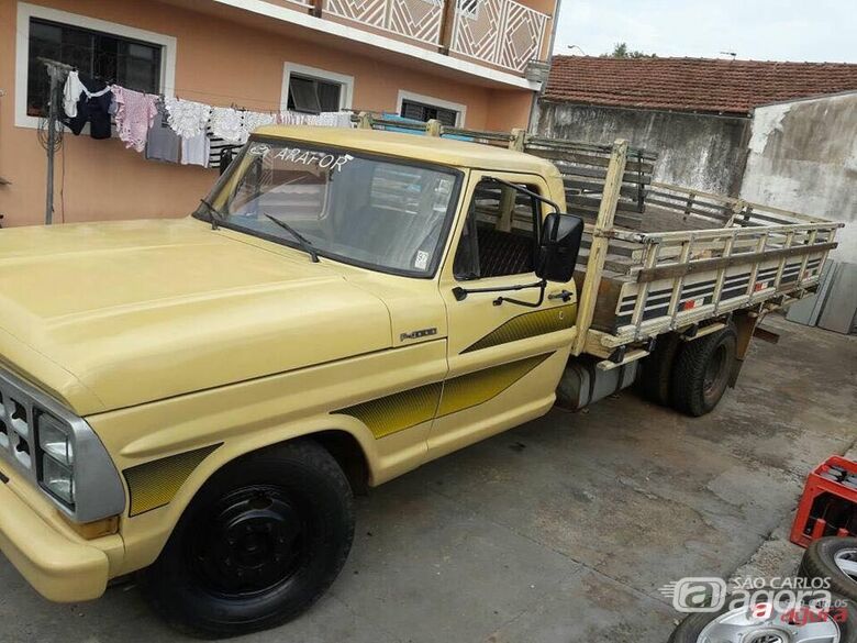 Ford F4000 é furtado no Boa Vista; proprietário pede ajuda para encontrá-lo - 