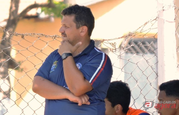 Para o treinador, retrospecto recente é consequência da evolução da equipe. Foto: Gustavo Curvelo/Divulgação -