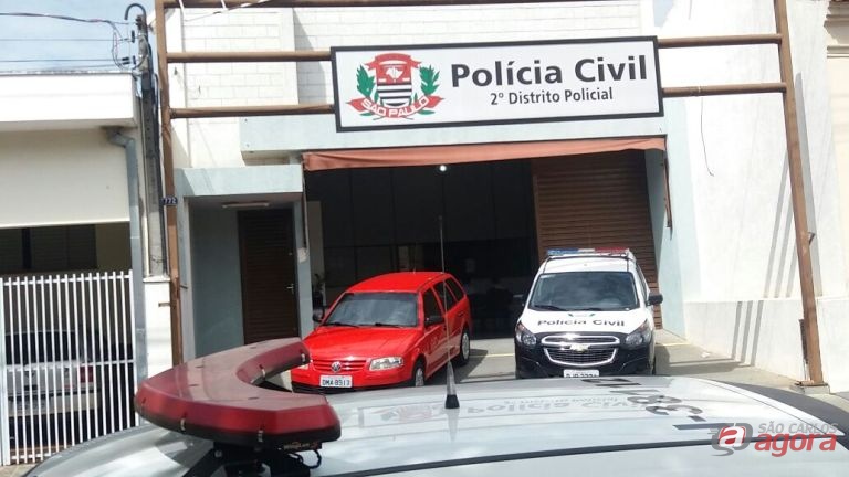 Dupla armada de pistola assalta caminhão de bebidas no Cidade Aracy -