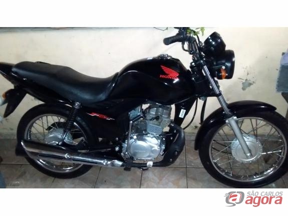 Moto semelhante a que foi furtada. -