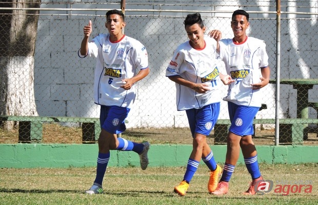 Sub16 do Grêmio Sãocarlense é responsável pela melhor campanha da categoria. Foto: Gustavo Curvelo/Divulgação -