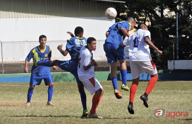 Lobão fez 2 a 1 e avançou às quartas de final com duas rodadas de antecedência. Foto: Gustavo Curvelo/Divulgação -