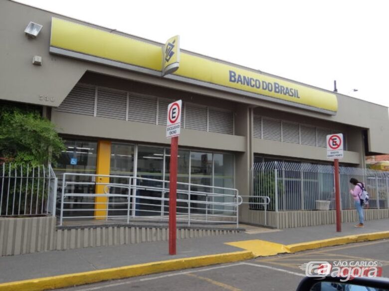 Ladrões roubam coletes e armas no Banco do Brasil, em Ibaté - 
