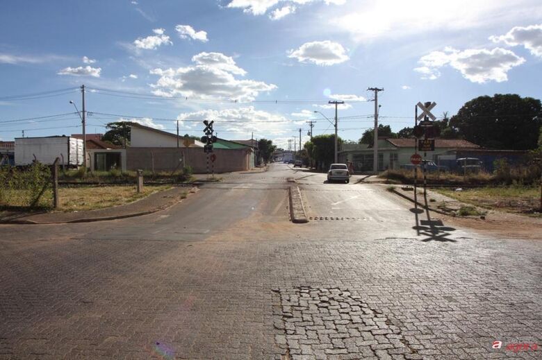Prefeitura em parceria com a Rumo Logística vai melhorar a segurança nas passagens em nível -