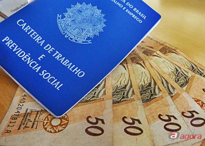 Governo revê de R$ 969 para R$ 965 previsão para o salário mínimo -
