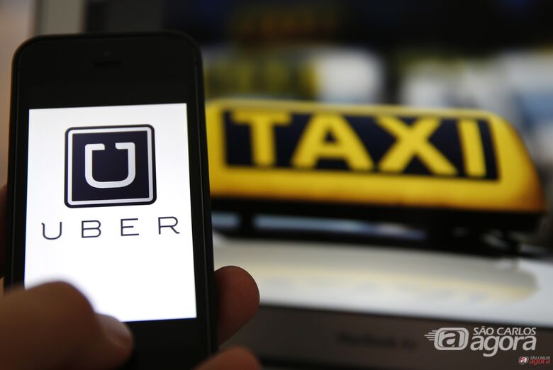 Prefeito sanciona lei que autoriza o Uber em cidade da região - 