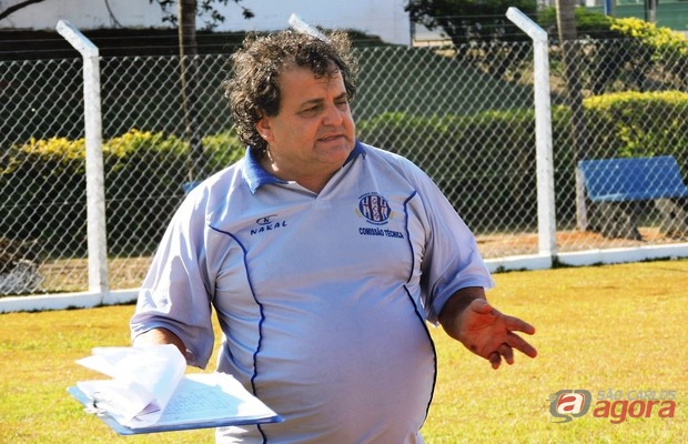 Time do treinador Valdir Robles enfrenta o Caieiras no sábado, 11. Foto: Gustavo Curvelo/Divulgação -