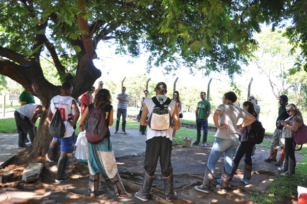 Moradores em situação de rua fotografam cerrado da UFSCar -