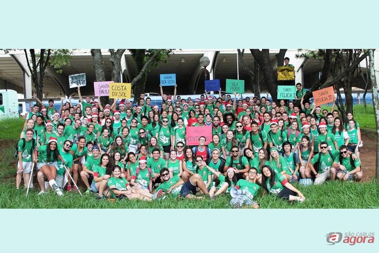 Operação Natal: estudantes arrecadam doações em supermercados da cidade -