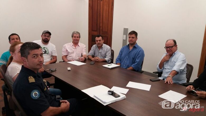 Sincomercio São Carlos participa de reunião sobre manutenção e melhorias na Rua Larga - 