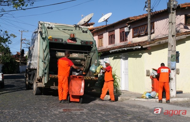 Coleta de lixo tem horário diferenciado no final do ano -