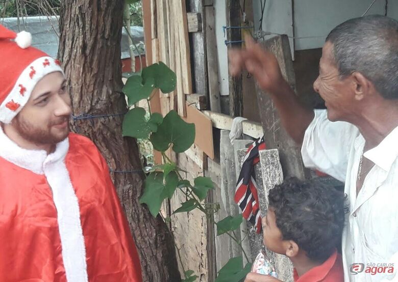 Ação Solidária leva alegria ao Antenor Garcia -