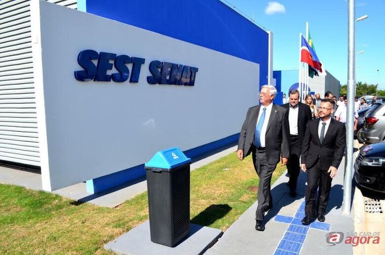 Lobbe Neto conhece estrutura da unidade do SEST SENAT em inauguração -