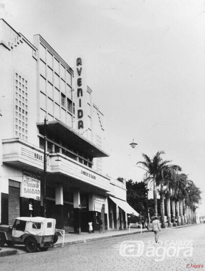 Foto: Arquivo hist&oacute;rico e reprodu&ccedil;&otilde;es do livro &quot;S&atilde;o Carlos no escurinho do cinema&quot; - 