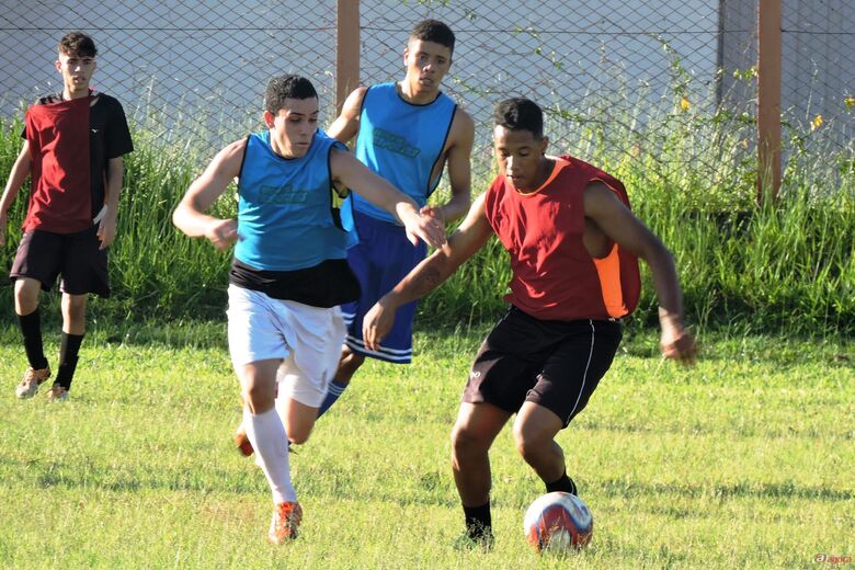 Jogadores convocados pela comissão técnica serão integrados ao time principal. Foto: Gustavo Curvelo/Divulgação -