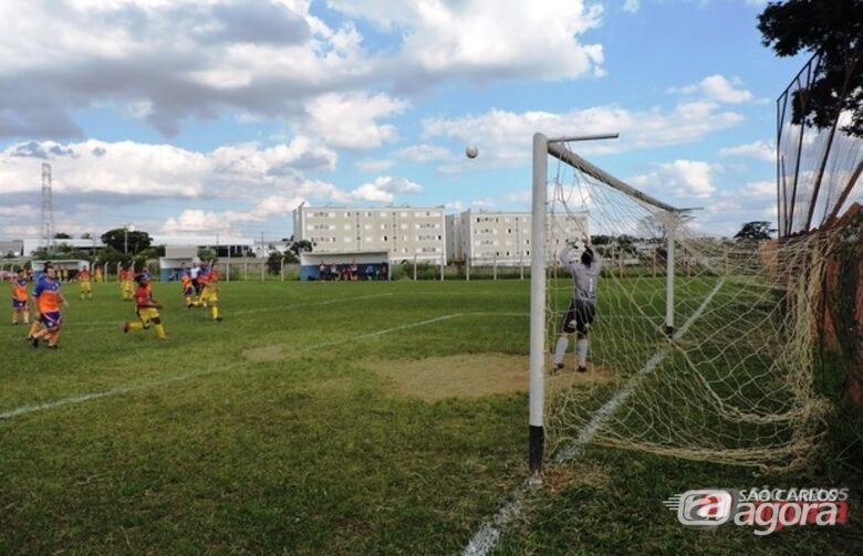 Dois jogos serão realizados no campo de Vila Isabel. Foto: Gustavo Curvelo/Divulgação - 