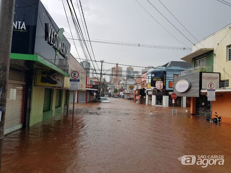 Nível da água na região central chegou a quase dois metros durante enchente - Crédito: Colaborador