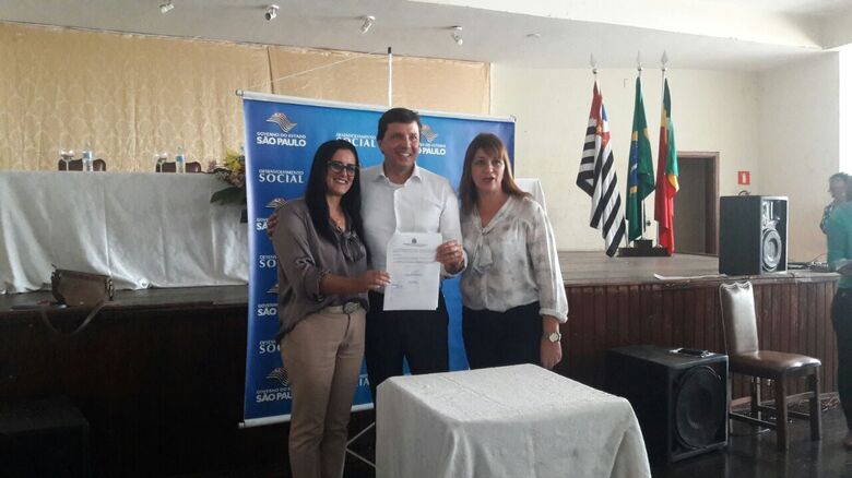 Foi firmado convênio em que Ibaté será beneficiada com novos recursos oriundos do Fundo Estadual de Assistência Social - Crédito: Divulgação