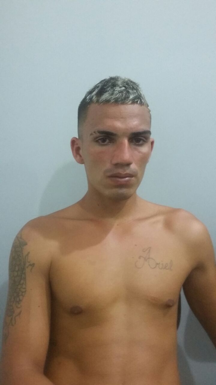 Jovem acusado de tentar assaltar salão de beleza é preso pela Força Tática - Crédito: Maycon Maximino