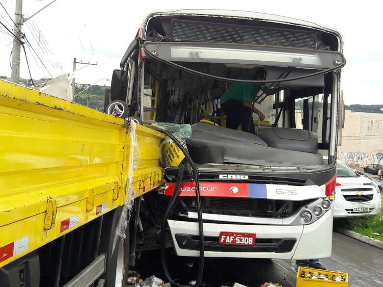 Suzantur demite motorista que se envolveu em acidente no Cidade Aracy - Crédito: Maycon Maximino