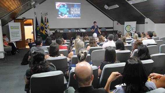 Com duração de 2 horas, a palestra foi ministrada por Vinicius Sin, que é certificado pela Polozi Coaching - Crédito: Divulgação