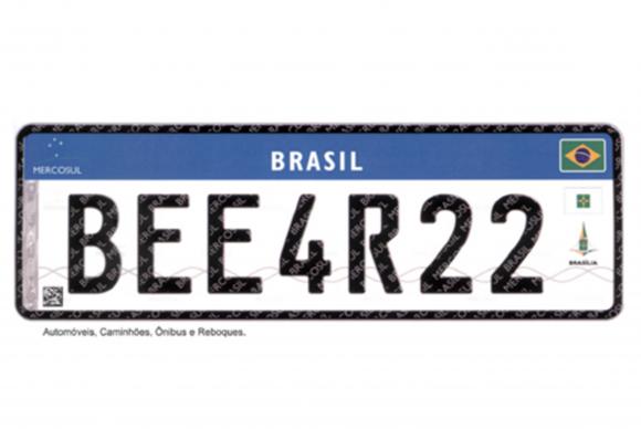 Até o final de 2023, toda a frota de veículos nacionais deverá estar circulando com a nova placa - Crédito: Divulgação/Ministério das Cidades