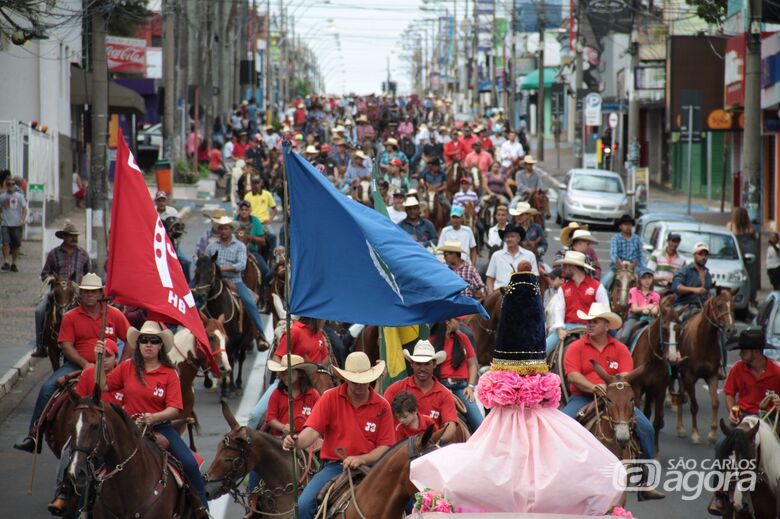 Cerca de 800 cavaleiros e amazonas devem participar do evento festivo/religioso - Crédito: Divulgação