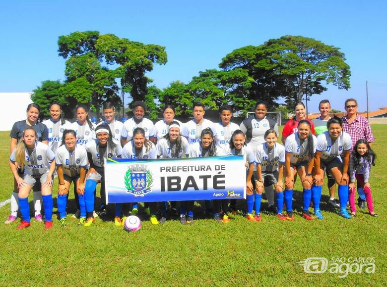 Equipe de Ibaté é campeã do regional de futebol feminino - Crédito: Divulgação