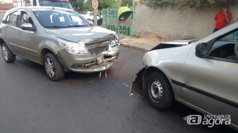 Colisão entre dois carros deixa duas mulheres feridas no Cidade Aracy - Crédito: Luciano Lopes