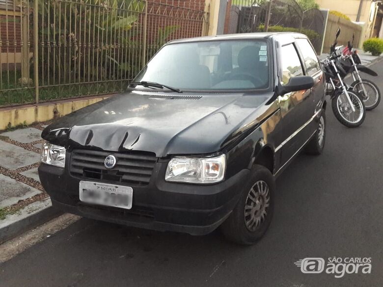 Carro que pode ter sido usado para furtar combustível de carreta é apreendido - 