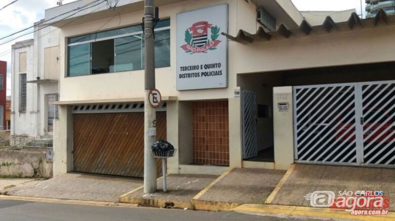Ladrões entram pelo telhado e praticam furto em bar -