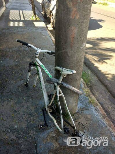 Câmeras registram ladrão furtando rodas de bicicleta na Padre Teixeira - 