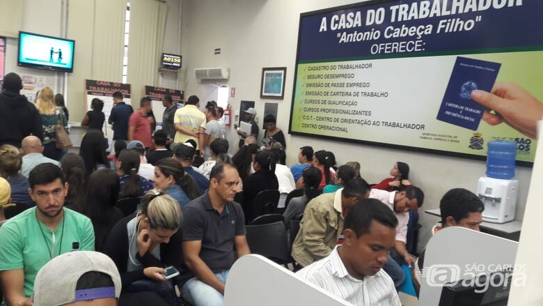 Casa do Trabalhador encaminha 587 pessoas para a Rede Atacadista que vai inaugurar em São Carlos -