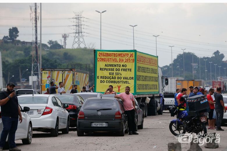 Urgente: Greve dos caminhoneiros é suspensa por 15 dias - Crédito: Agência Brasil