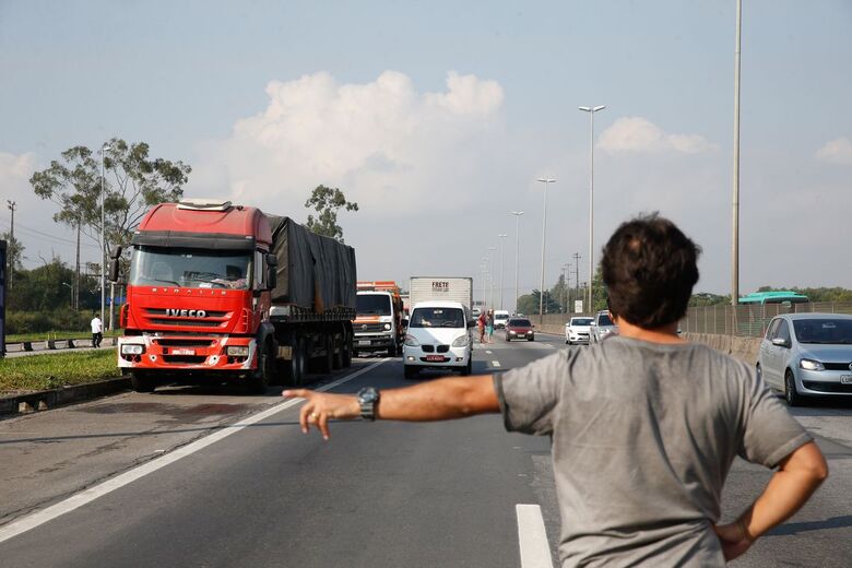 Protestos de caminhoneiros contra alta do diesel entram no 6º dia - Crédito: Tânia Rego/Agência Brasil