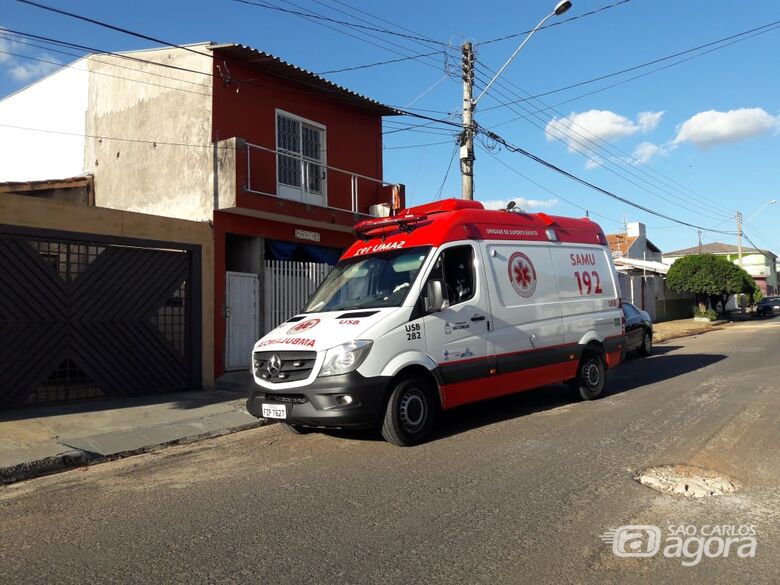 Menina de 2 anos cai de escada no Santa Felícia - Crédito: Maycon Maximino