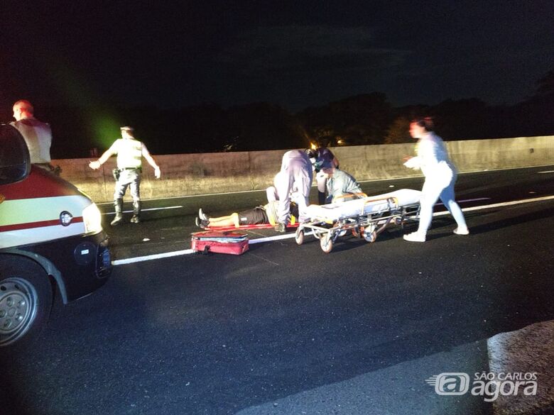 Motociclista colide na traseira de um Renault; motorista foge - Crédito: Luciano Lopes
