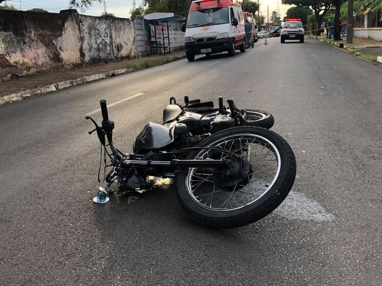 Motociclista morre após bater em poste - Crédito: Araraquara 24 Horas