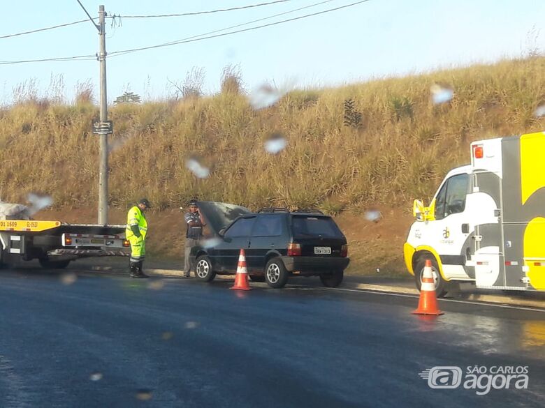 Pane elétrica causou princípio de incêndio em carro - Crédito: Maycon Maximino